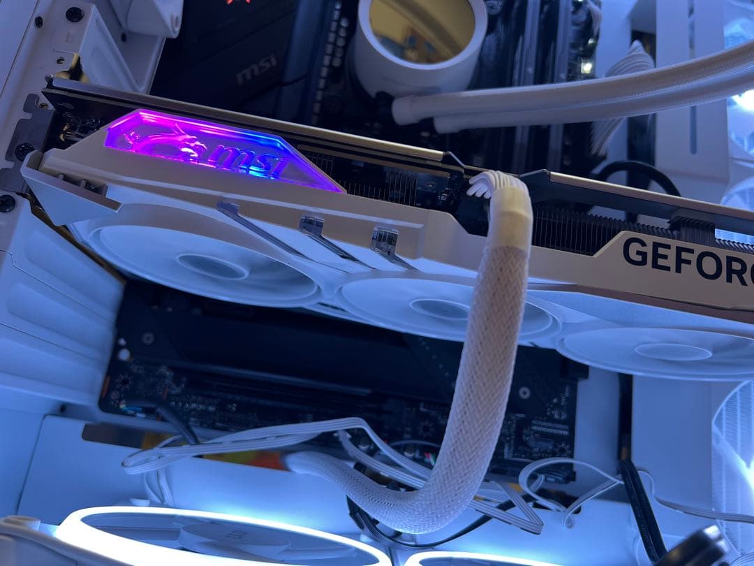 ジャンクMSI GEFORCE RTX 4070 Gaming 12gb