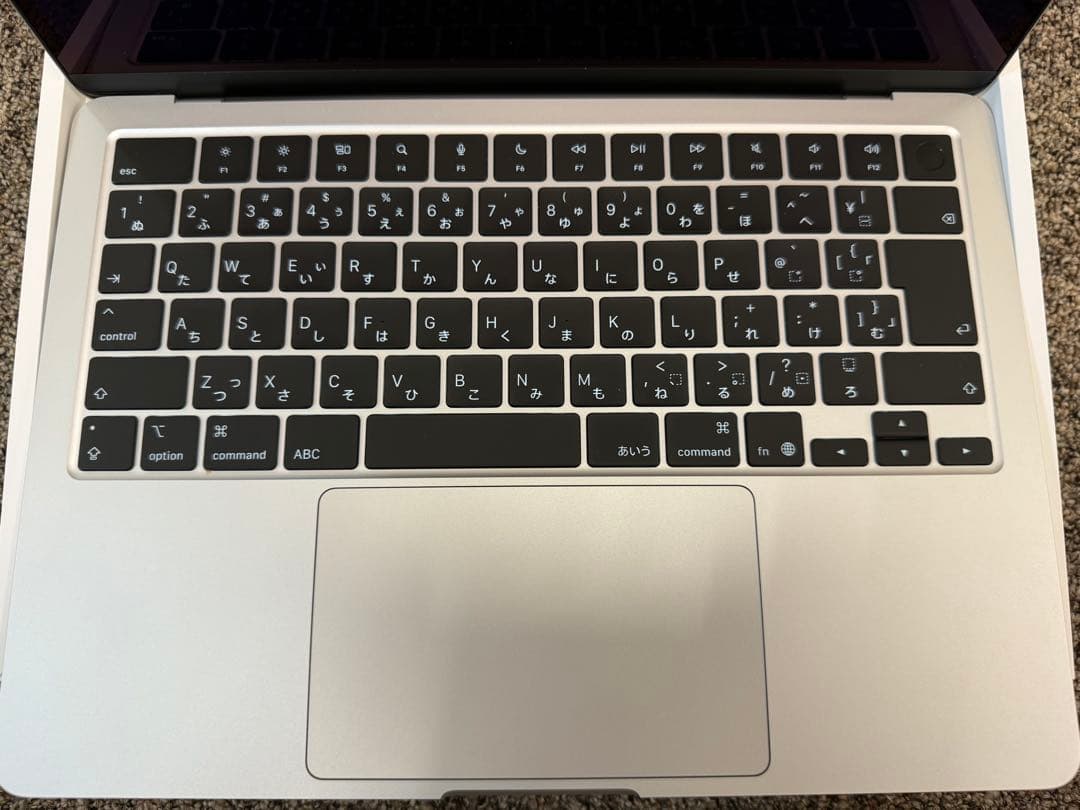 k*y様 MacBook Air M4 256GB マジックマウス付き