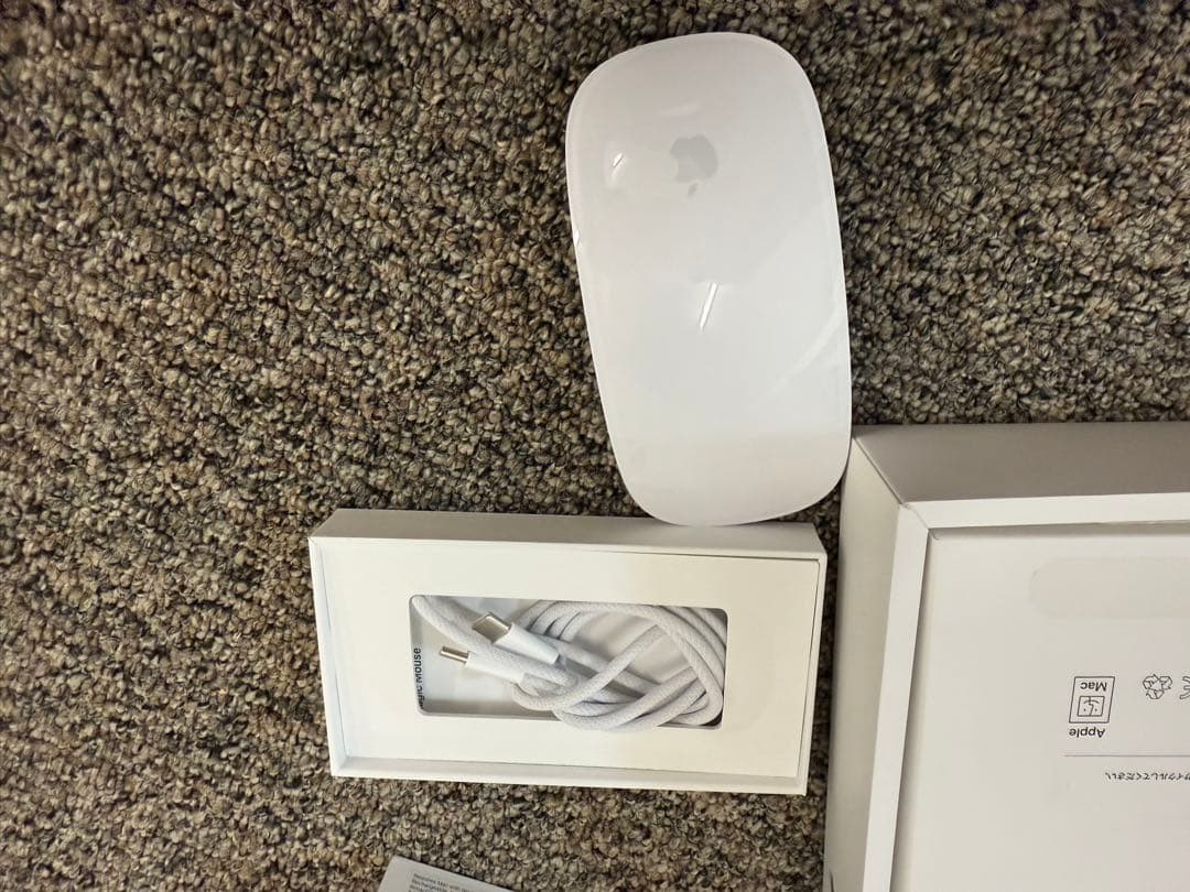 k*y様 MacBook Air M4 256GB マジックマウス付き