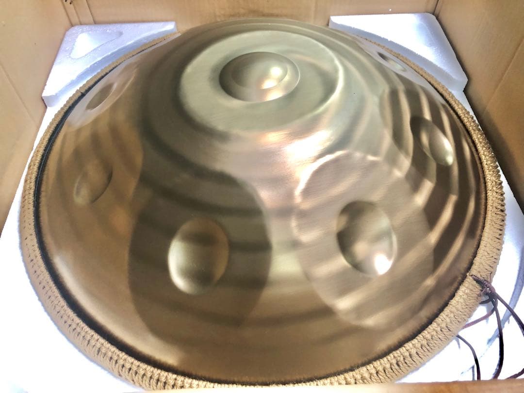 ハンドパン 56センチ 10音 A3＝440Hz Dマイナー - メルカリ