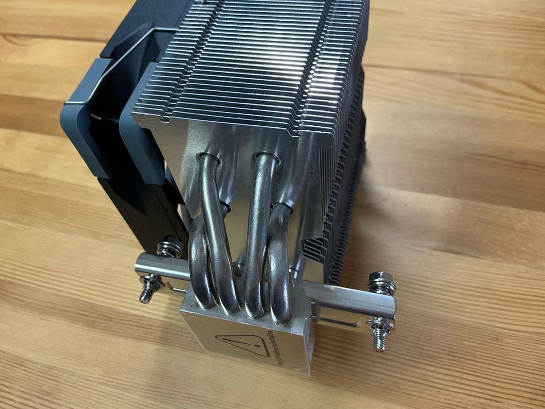 GIGABYTE マザーボード、Intel CPU、CPU クーラー