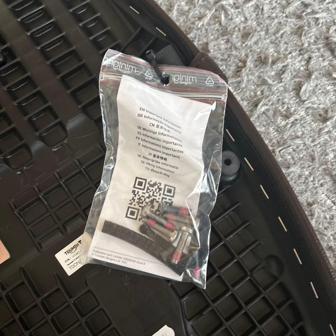 TRIUMPH ベンチシート キルティングシート ブラウン A9708614 - メルカリ