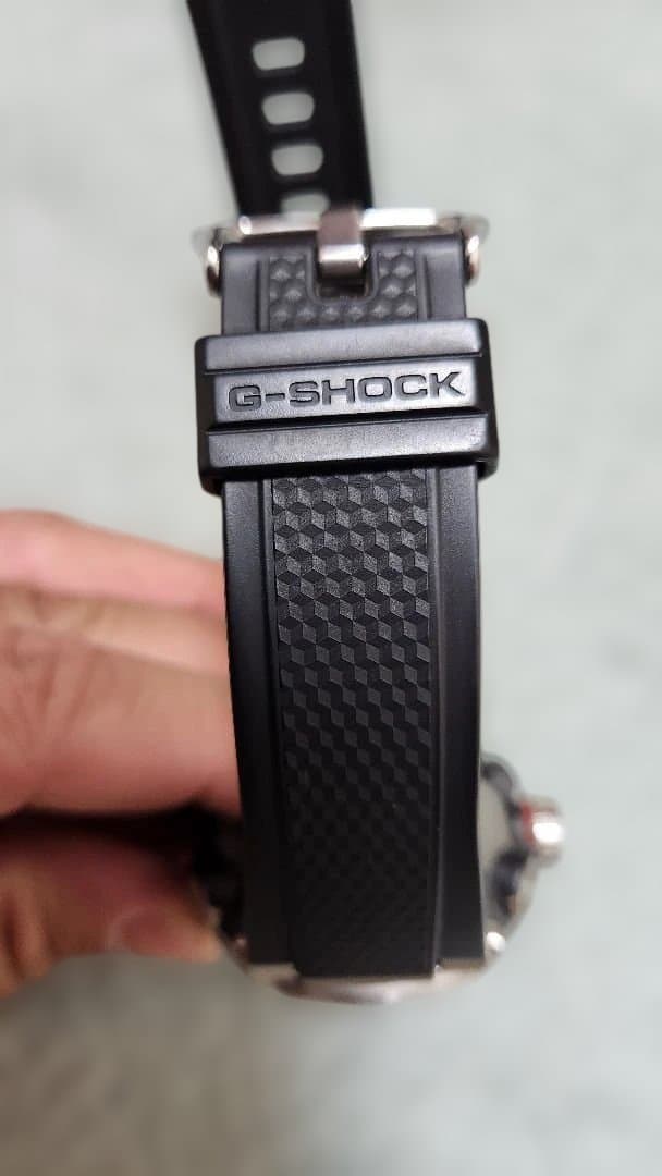 G-SHOCK GST -B200 シルバー/ブラック