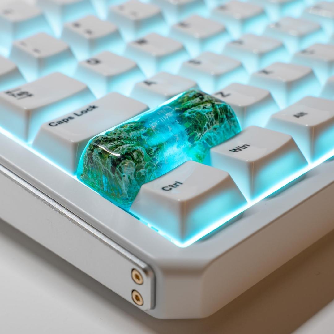 Akko YU01 透明レジン65%英語配列 RGB無線キーボード V3