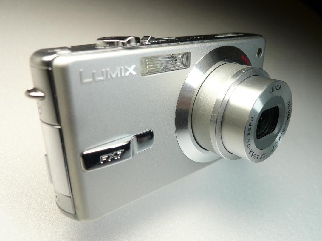 LUMIX★DMC-FX7⭐️極美品⭕️安心の実働品★シルバー