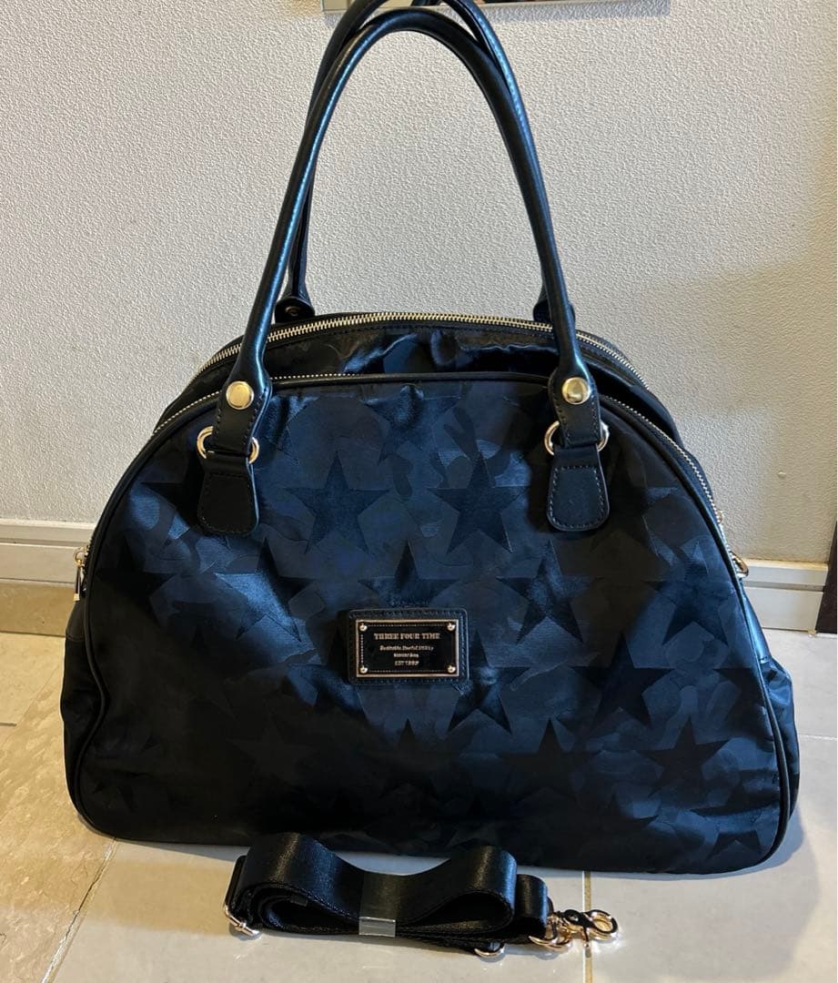 トリム牛革Wフェイス4ジッパー星柄ボストンBAG - メルカリ