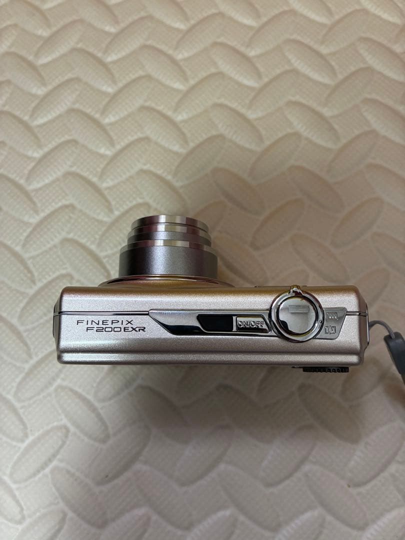 fujifilm&富士フイルム　f200exr デジタルカメラ