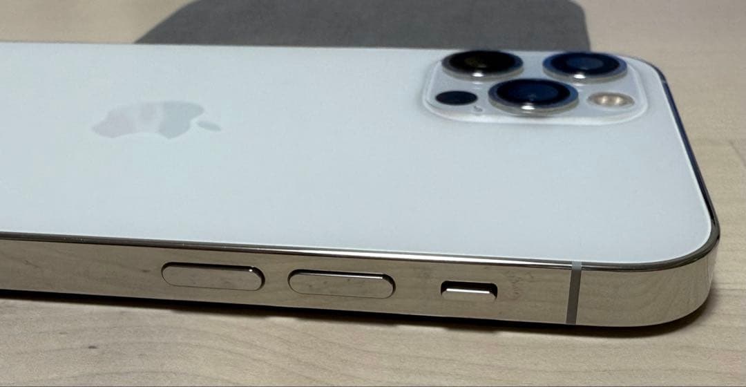 iPhone 12 pro シルバー 512 GB SIMフリー