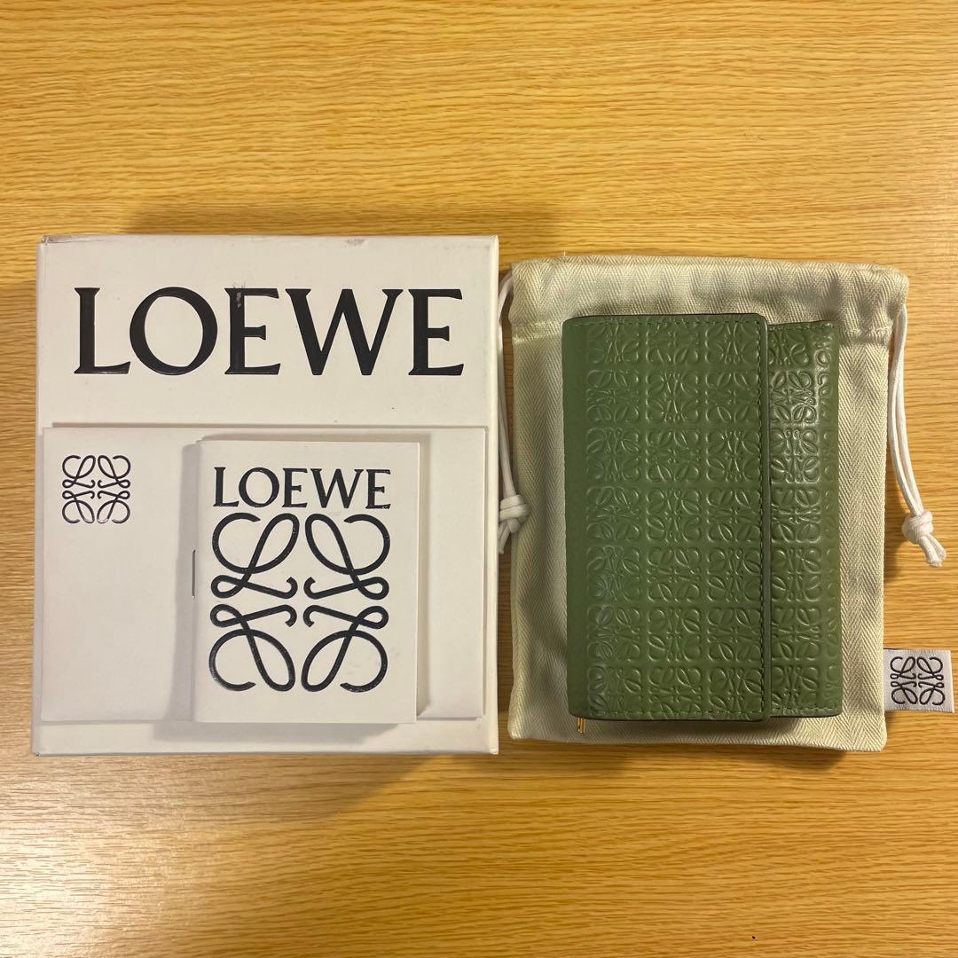Loewe ロエベ 三つ折り財布 リピート スモール バーティカル ウォレット LOEWE（ロエベ） 三つ折り財布 リピート バーティカル ウォレット