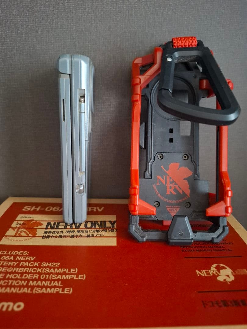 エヴァンゲリオンガラケー　SH-06A　NERV　限定品