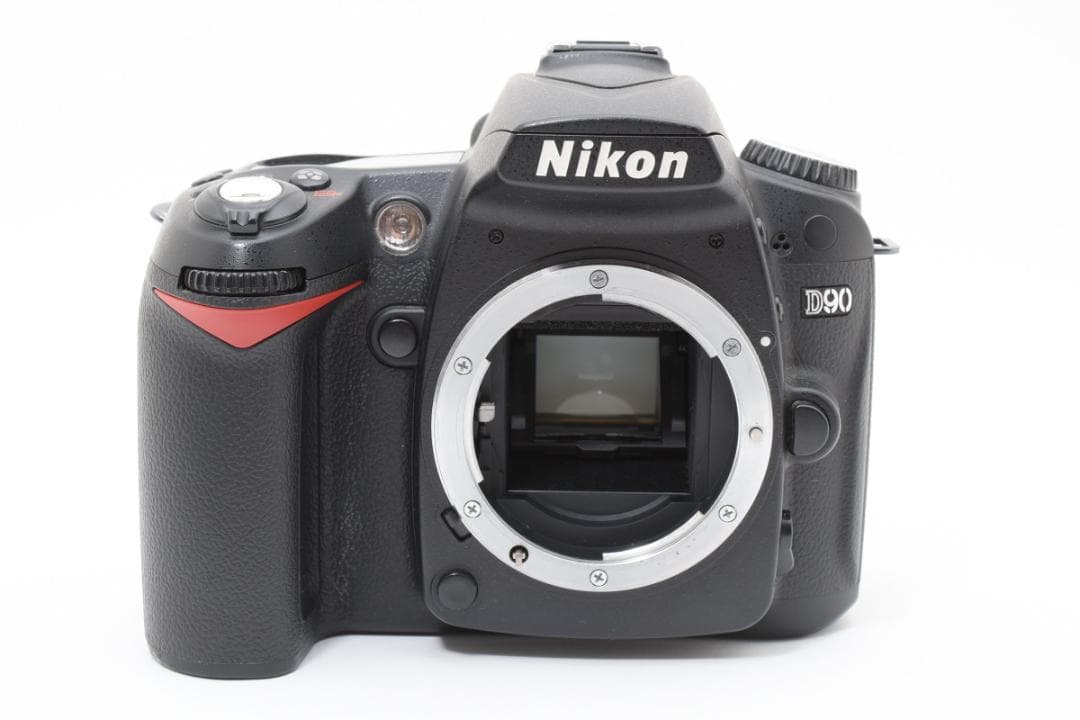 超美品 ニコン D90 ショット枚数 11636枚 箱付き 説明書付　M654