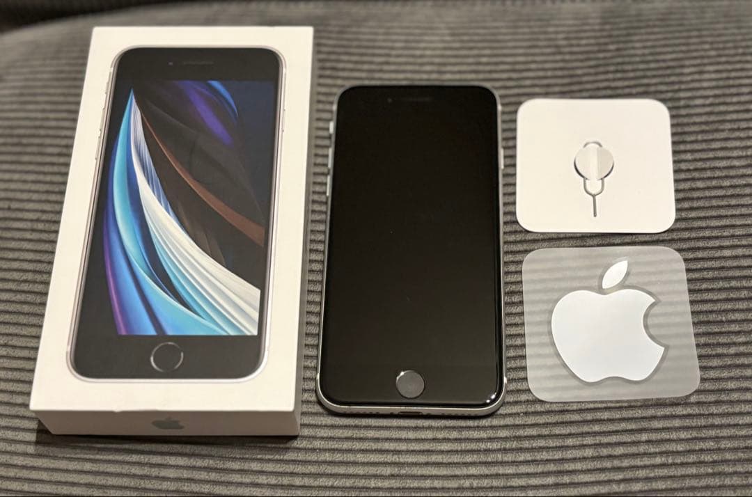 Apple iPhone SE (第2世代) ホワイト 本体 ジャンク品 - メルカリ