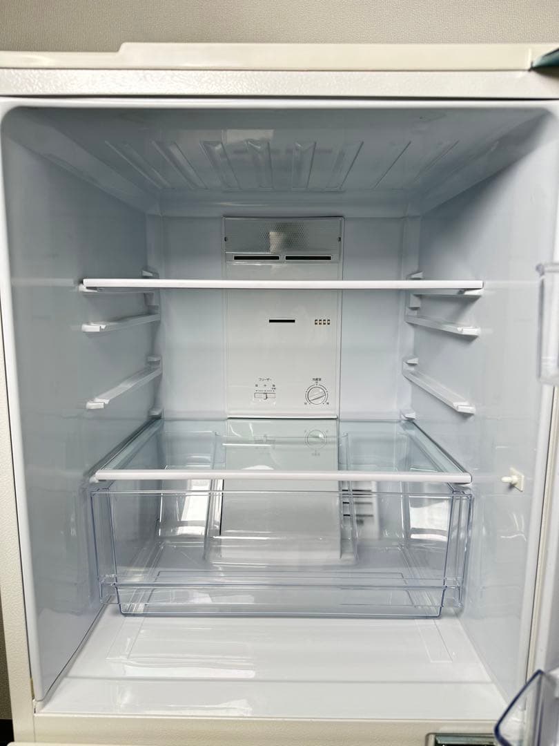 値下げしました‼️【美品】冷蔵庫　2019年製　AQUA AQR-16H(w)