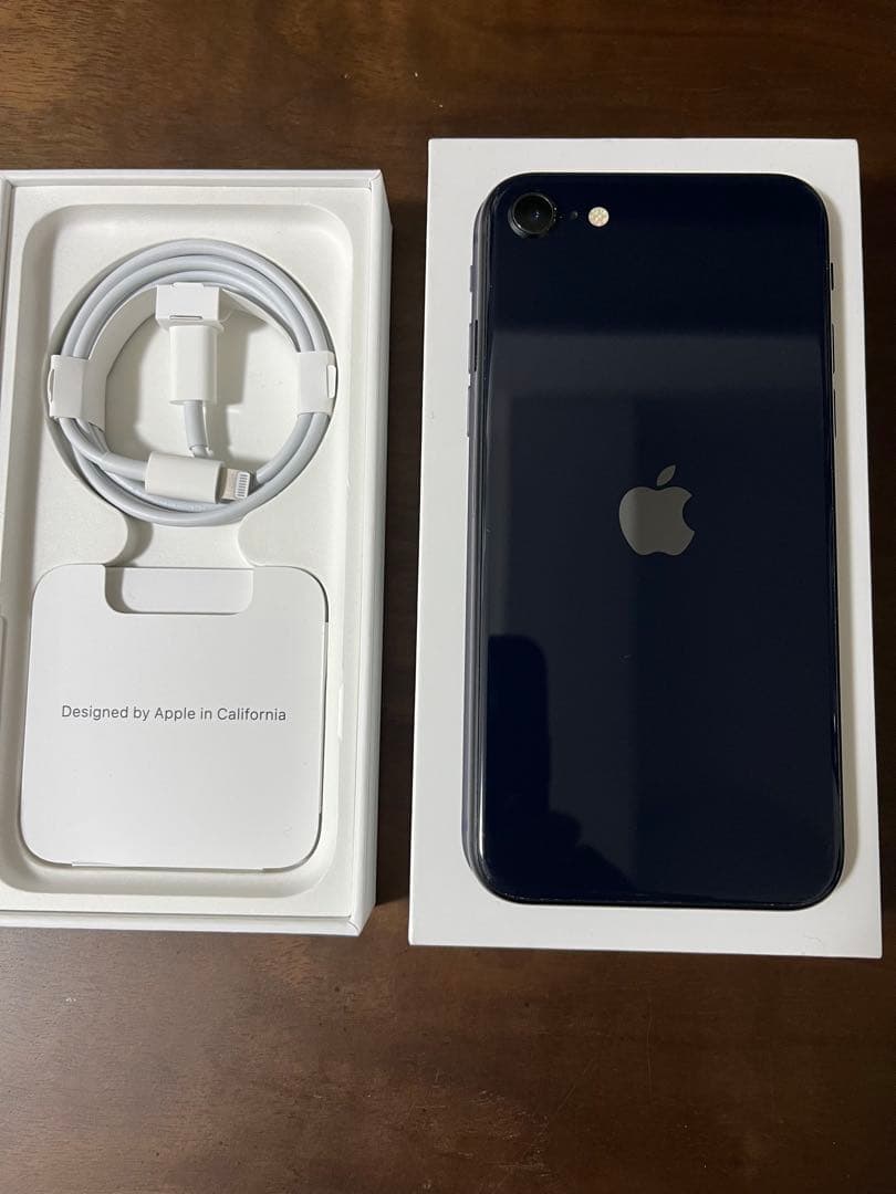 iPhoneSE3 SiMフリー 64GB ミッドナイト バッテリー86%