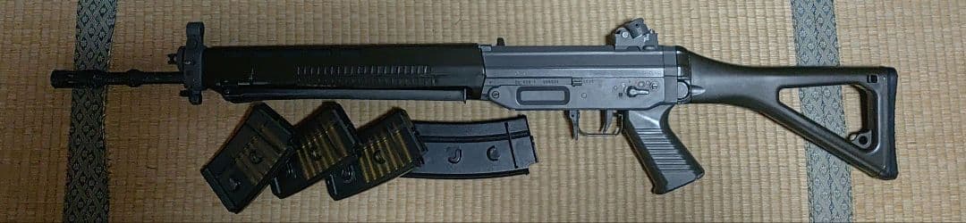 東京マルイ 電動ガン sg550-1 ジャンク扱い 東京マルイ] SIG SG550 電動ガン コッキングレバー破損/3点バースト
