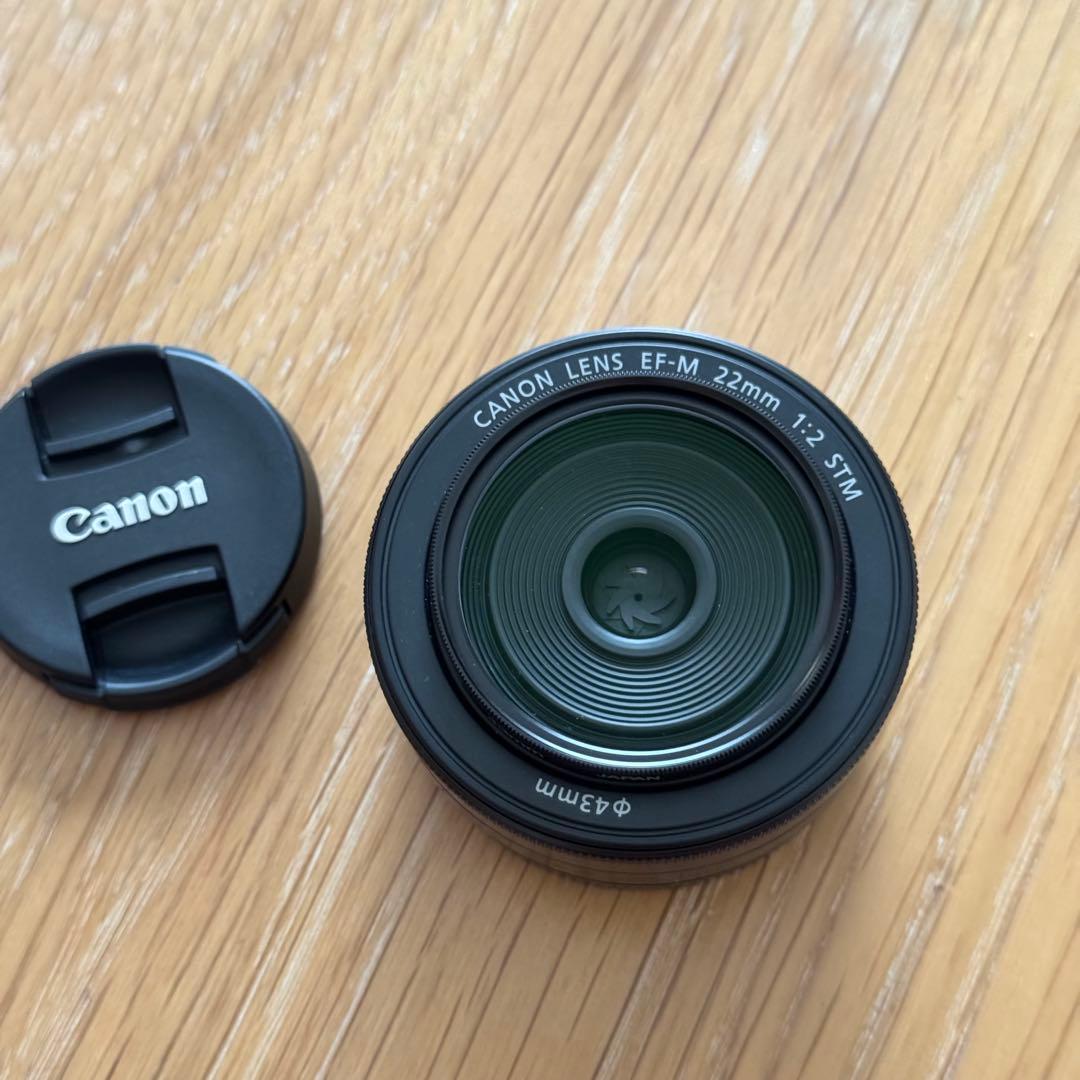 山*田様 《最終値下げ》 Canon EOS kiss M2 ホワイト レンズ2