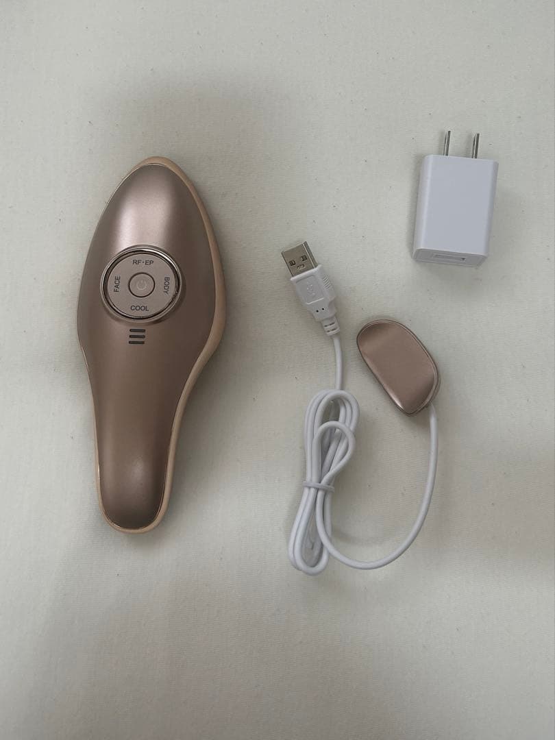 MEラボンエクラ　美顔器　IKKOプロデュース