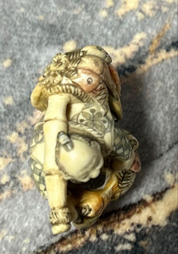 ナ*ラ様 時代物根付置物提げ物縁起物 漁師人物彫刻 - 彫刻・オブジェ