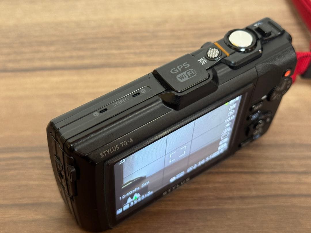 OLYMPUS Tough TG-4 コンパクトデジタルカメラ