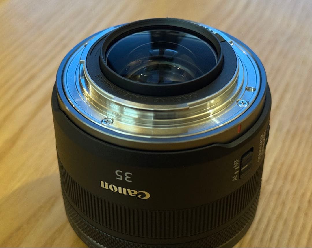 Canon RF 35mm F1.8 MACRO IS STM フード付