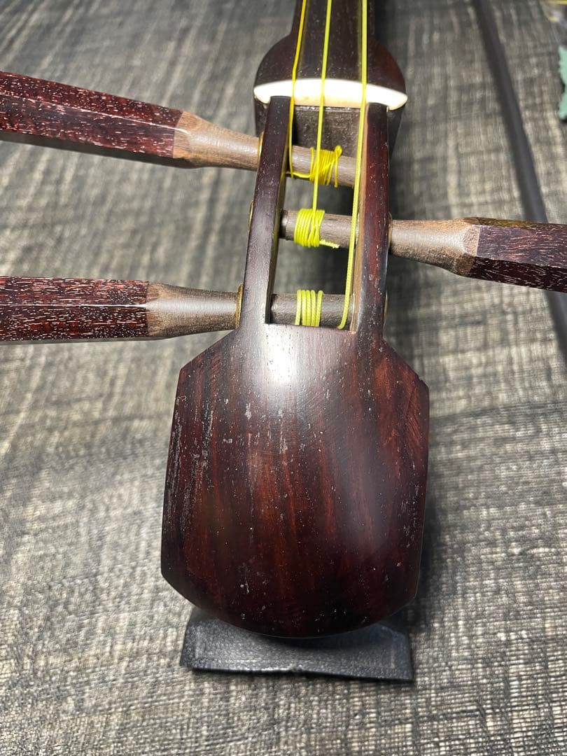 和胡弓紫檀材，胴かりん，弓，付属品付き