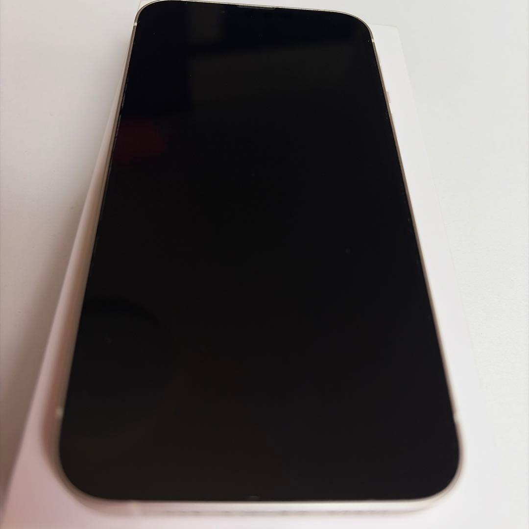 Apple iPhone 13 256GB スターライト　simフリー