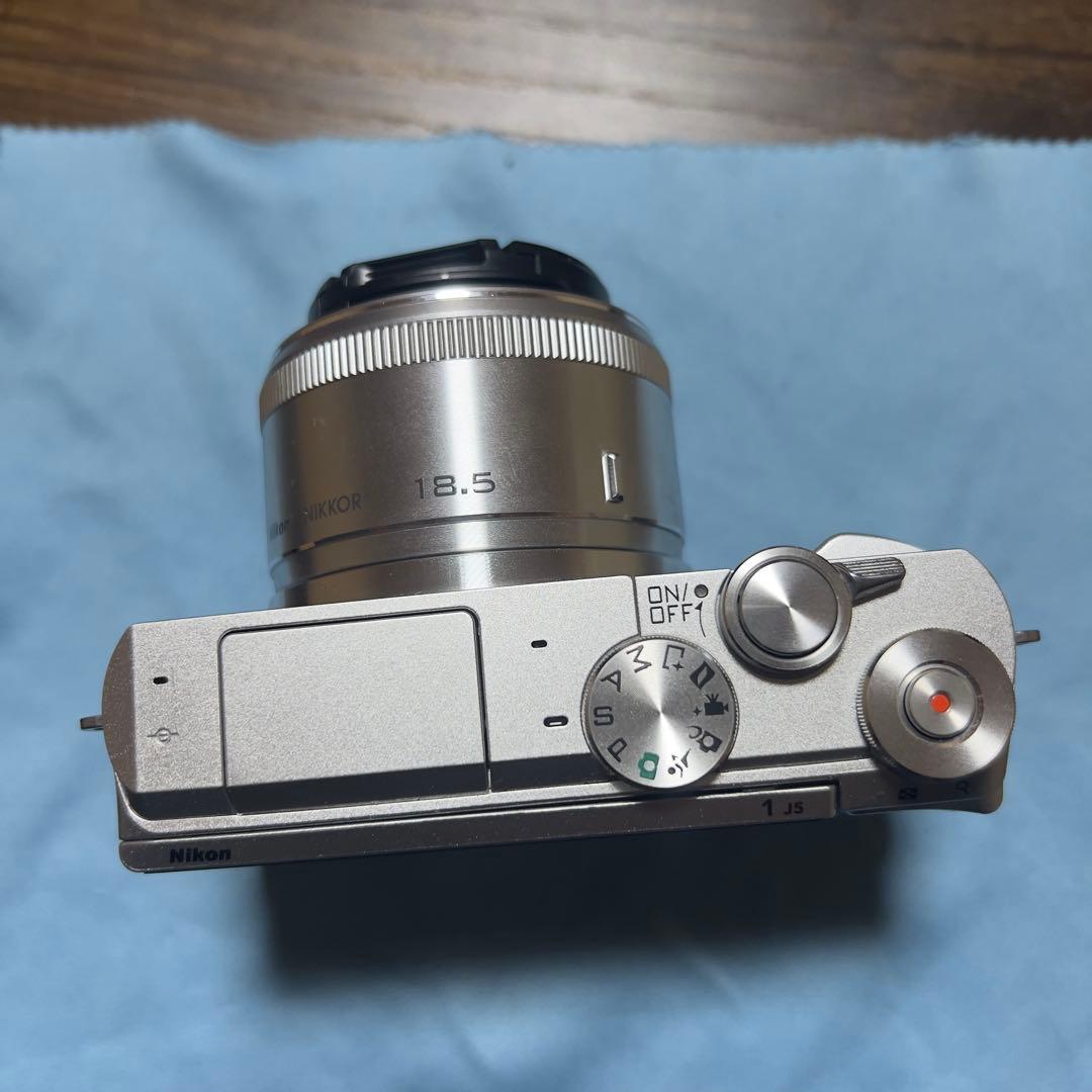 Nikon 1J5 18.5mm単焦点レンズセット　ニコン