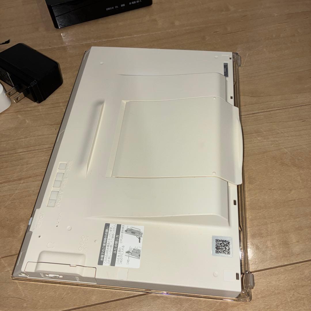 Panasonic「プライベート・ビエラ」10型ポータブルテレビ