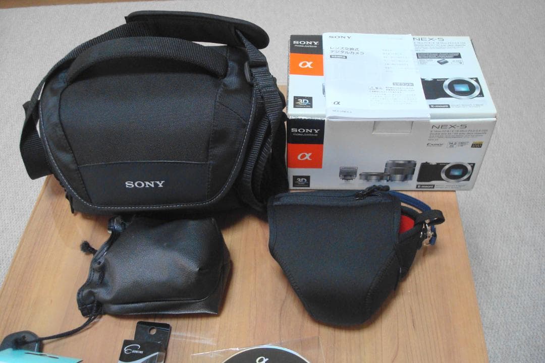 Sony αシリーズ コンパクトデジタルカメラ 本体と付属品