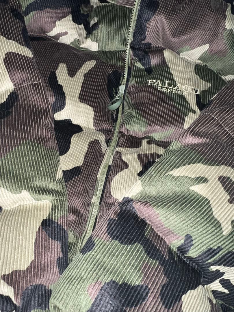 25ss PALACE CORDUROY PUFFA JACKET CAMO - メルカリ