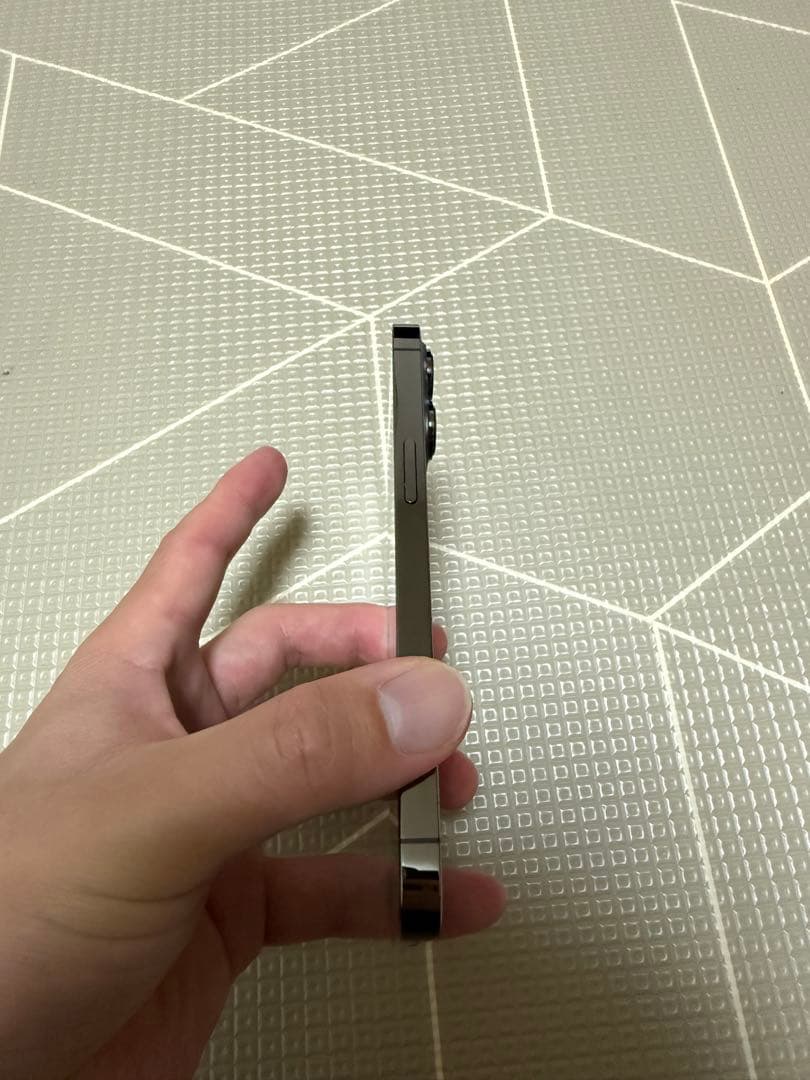 美品　iPhone13Pro 512GB グラファイト