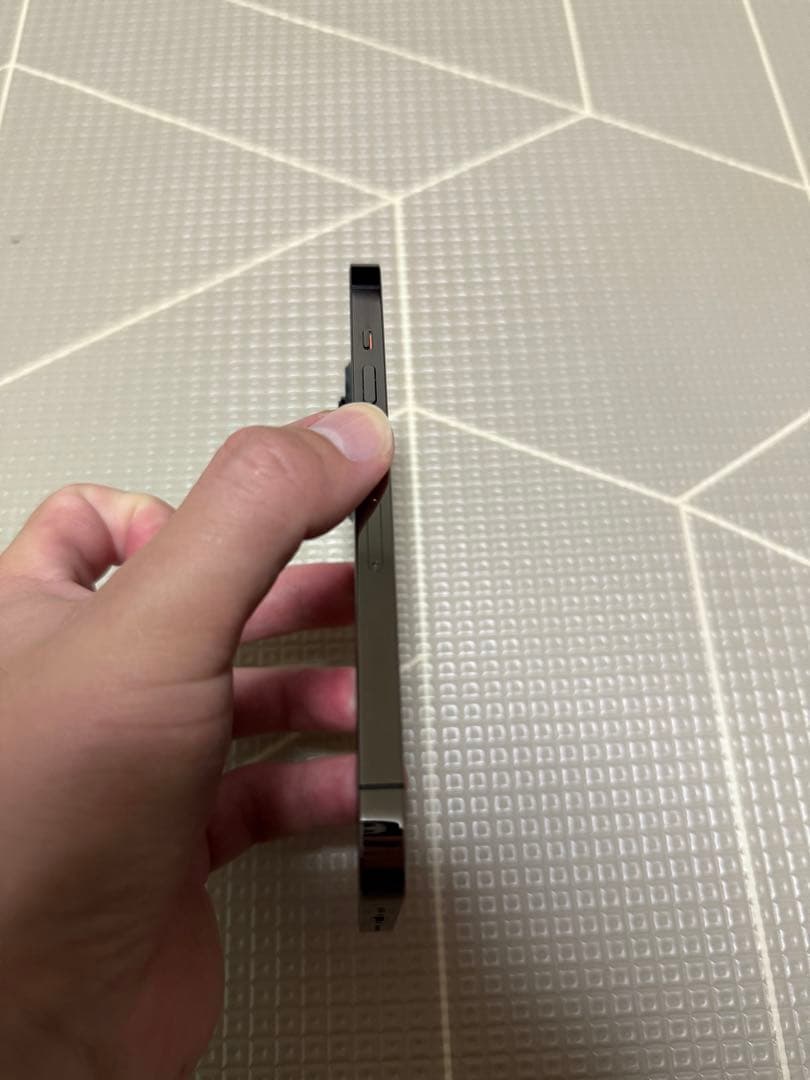 美品　iPhone13Pro 512GB グラファイト