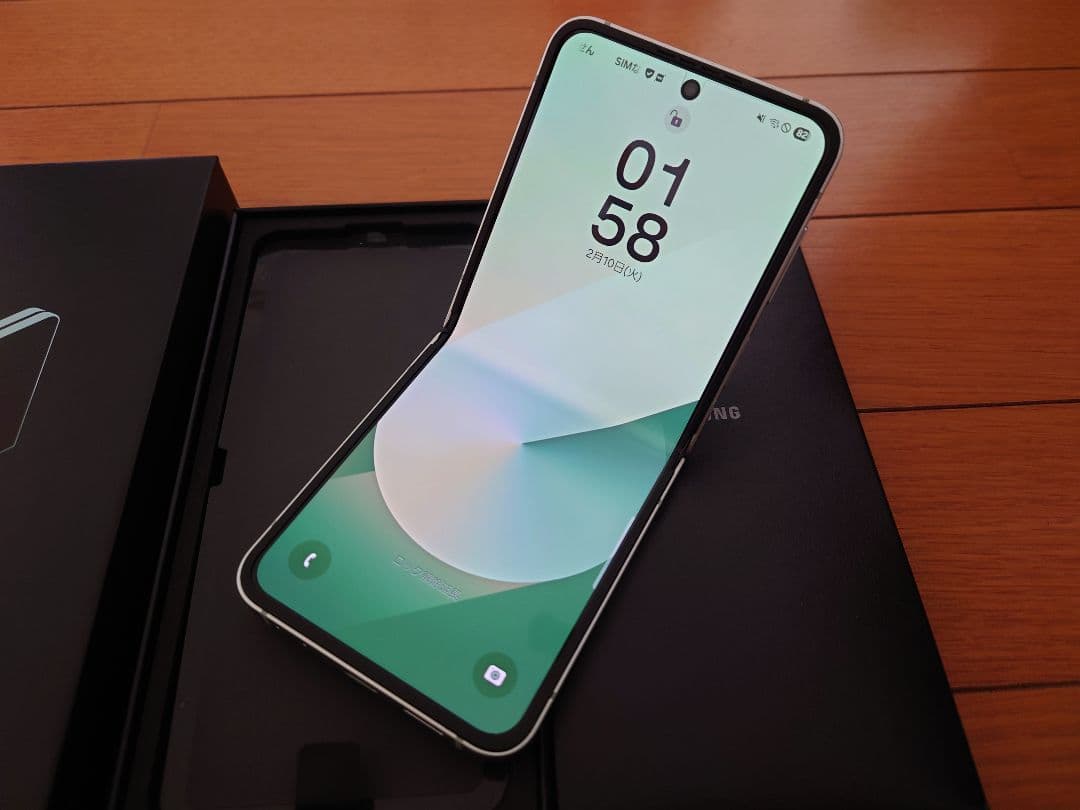 美品 Samsung Galaxy Z Flip6 SC-54E ミント