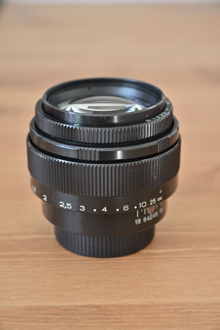 Jupiter-9 85mm f/2 単焦点レンズ