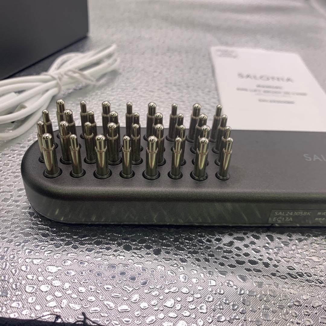 Q3719 SALONIA EMS リフトブラシ 3Dケア (美顔器)