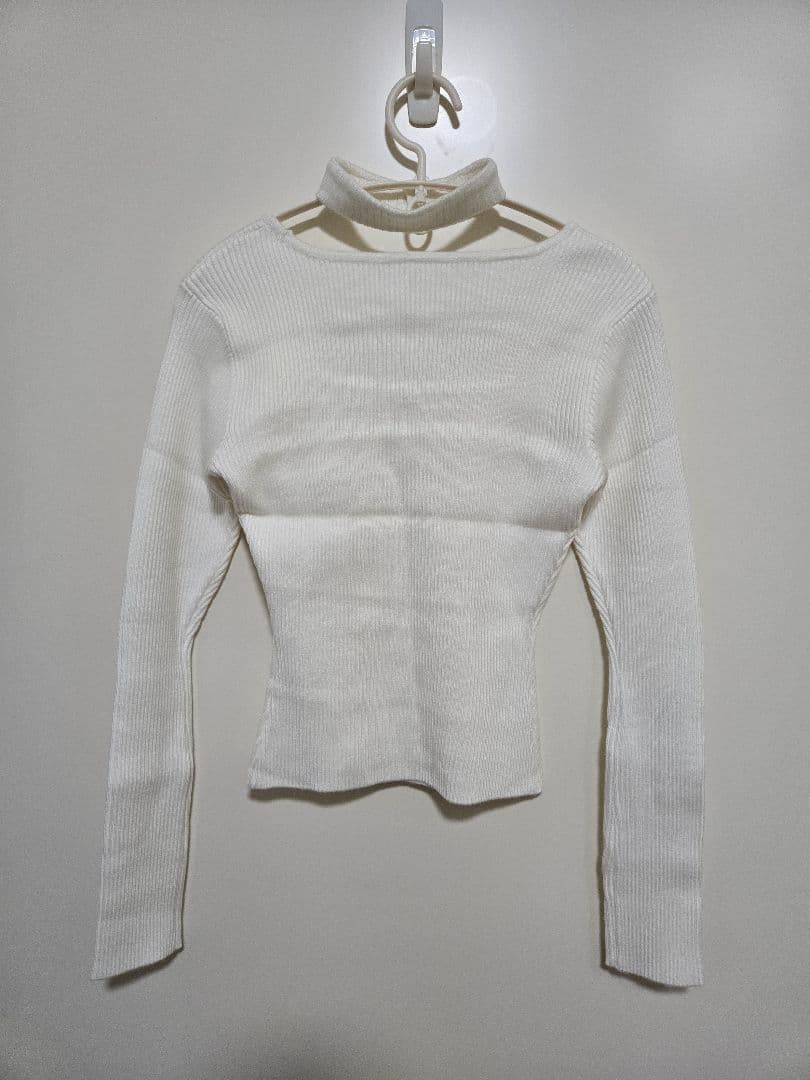 BUBBLES チョーカーボタンニットトップス - メルカリ