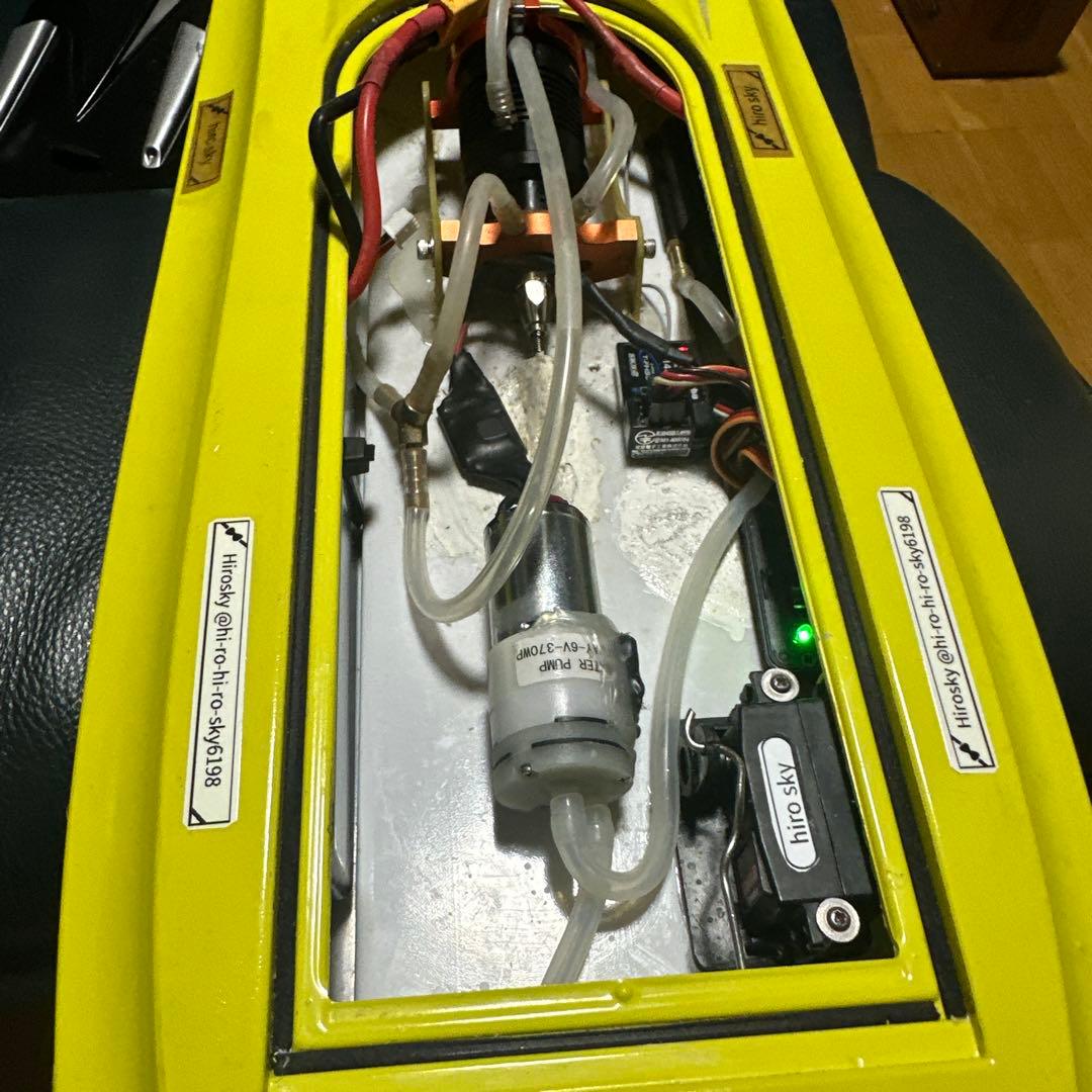 Atomic イエロー リモートコントロールボート大カスタム品の通販はau