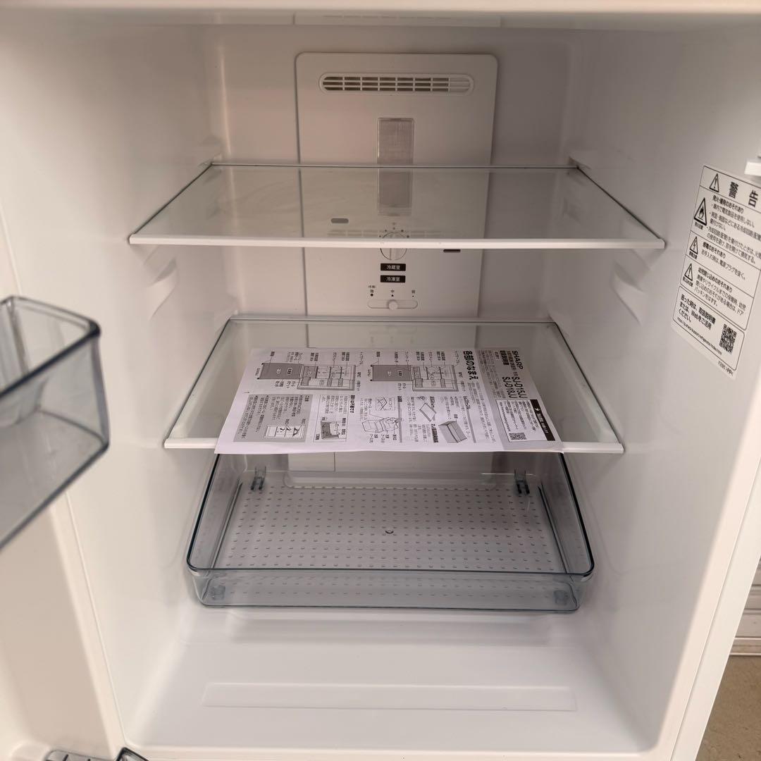 ● 美品 女性オーナー シャープ 冷蔵庫 SJ-D15JJ-W 152L