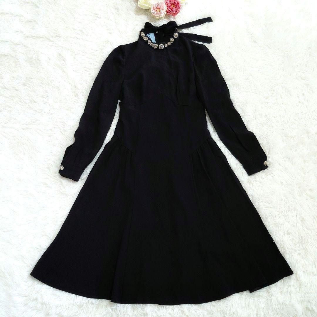 PRADA ハイネック　長袖　ビジュー付きワンピース　フレア　Aライン PRADA ハイネック 長袖 ビジュー付きワンピース フレア Aライン 楽天