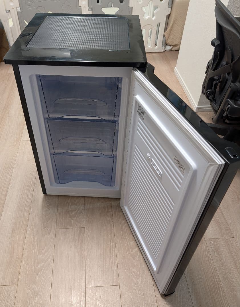 アイリスオーヤマ　ノンフロン冷凍庫　60L