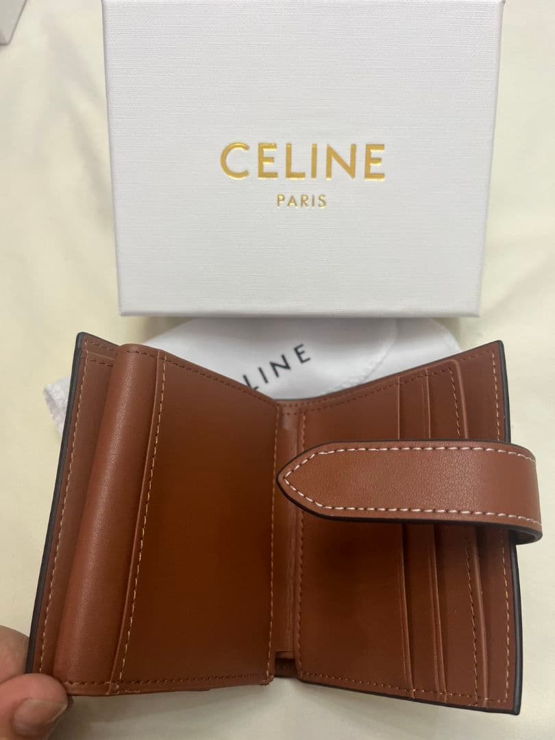 CELINE 三つ折り財布 ダークブラウン - メルカリ