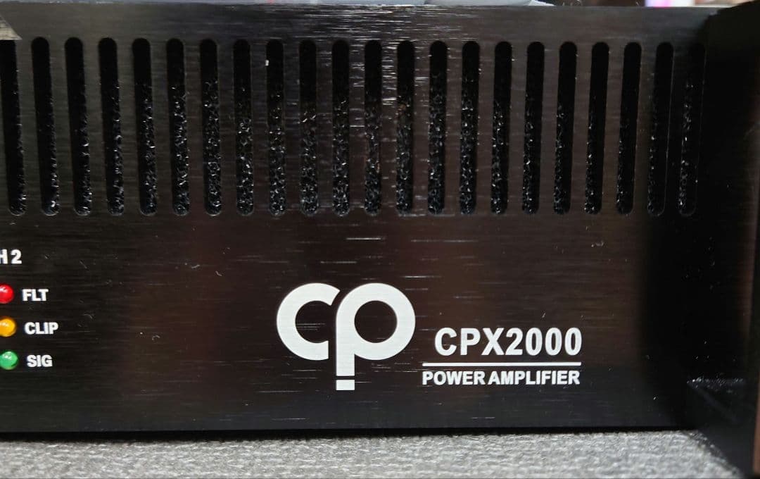 ■■CLASSIC PRO CPX2000 パワーアンプ