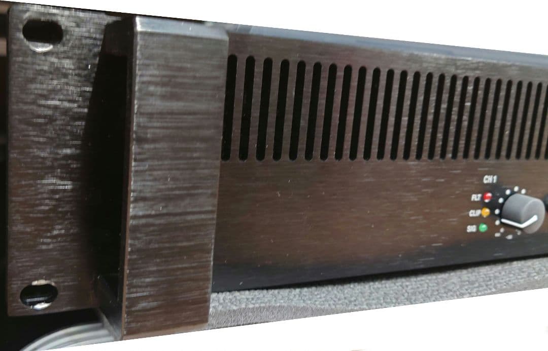 ■■CLASSIC PRO CPX2000 パワーアンプ