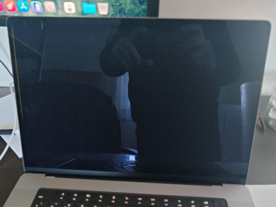 MacBook Pro 16インチ M1 Pro／16GB／1TB 画面故障あり