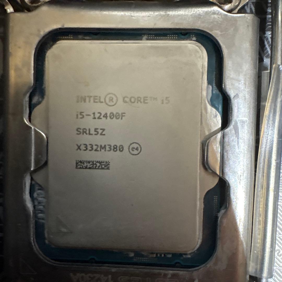 CPU ROG STRIX Z690-f GAMING WIFI + i5-12400F