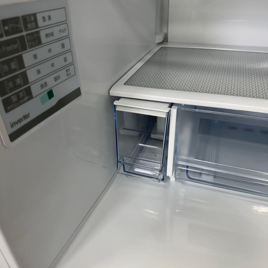 329 ヤマダ　2025年製　大型冷蔵庫　家庭用　300L強　右開き　自動製氷