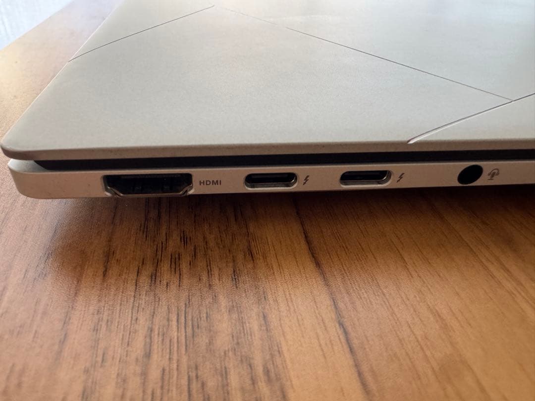 Windowsノート本体 ASUS Zenbook UX5406SA TU7321WH