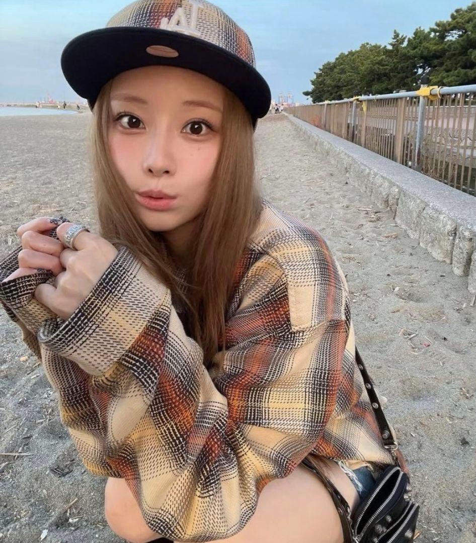 オンブレ チェックシャツ BLACK LABEL FW24 ベージュ 重盛さと美