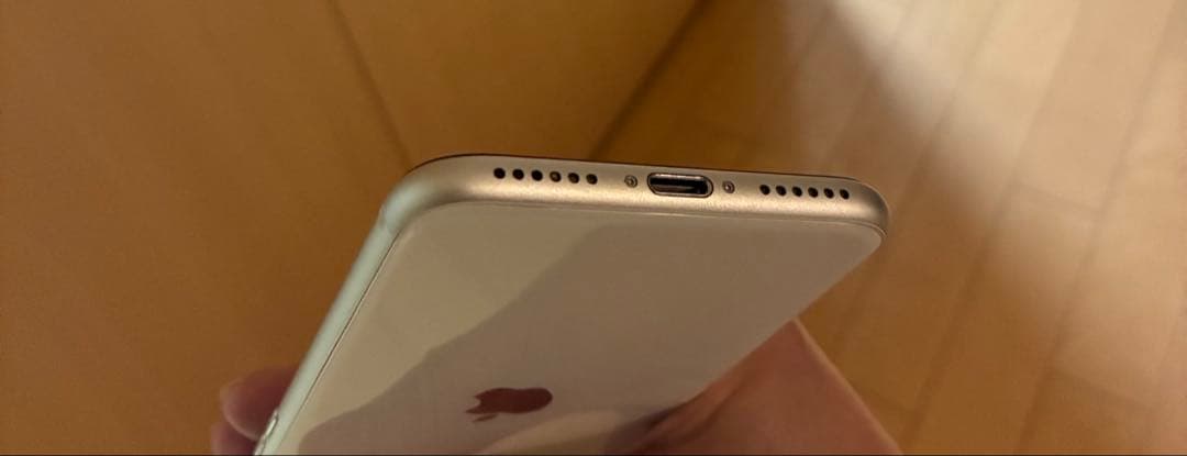 【美品】Apple iPhone SE 第3世代 充電ケーブル付き