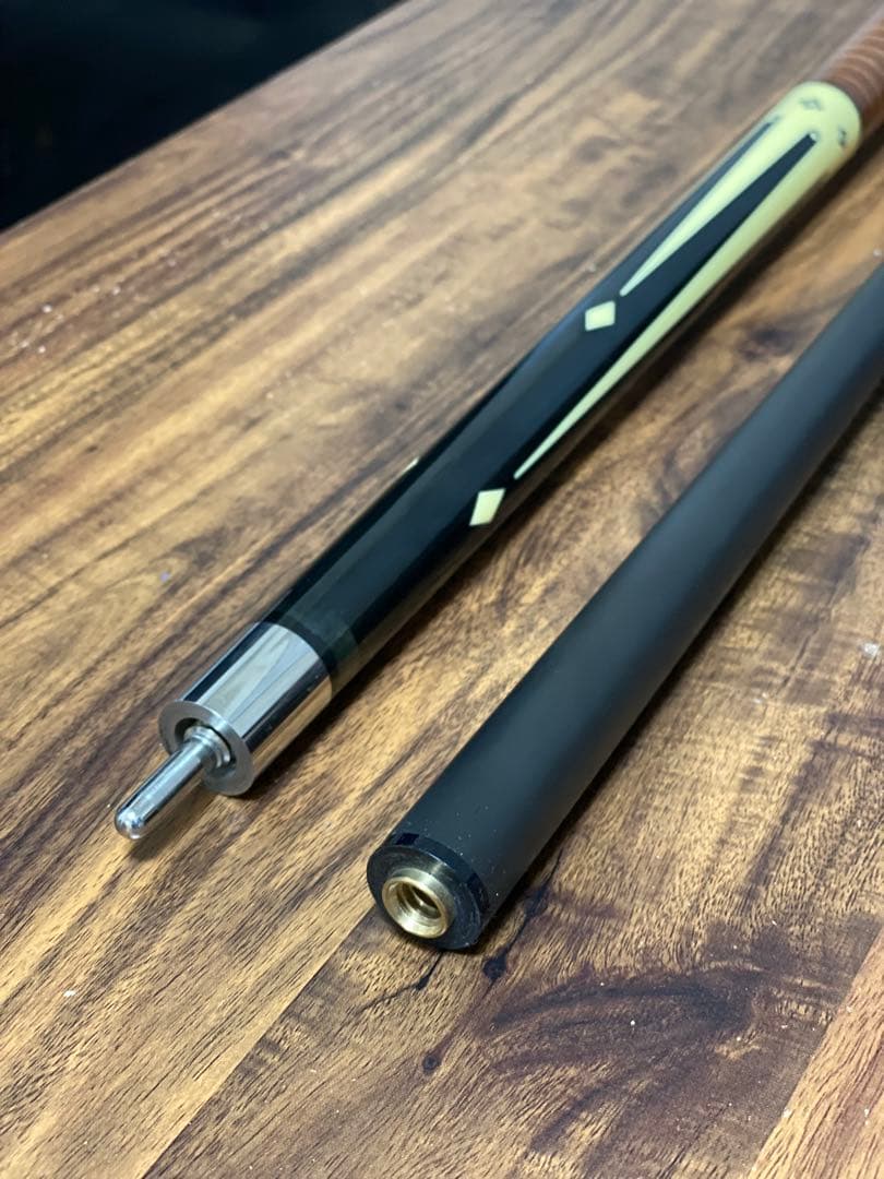 【中古】ビリヤードキューカーボンファイバーシャフト 12.4mm「プレイキュー」